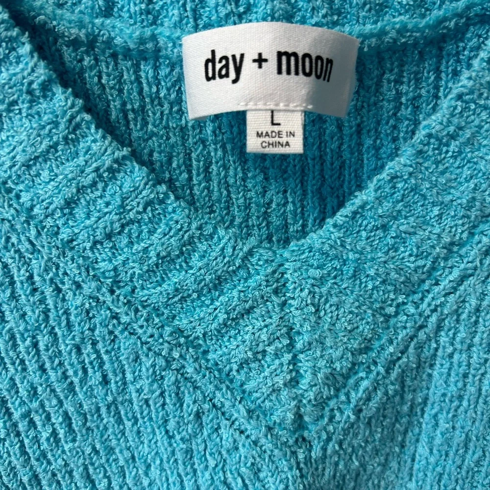 Blue Knit Women's Skirt and top - Picture 8 of 8